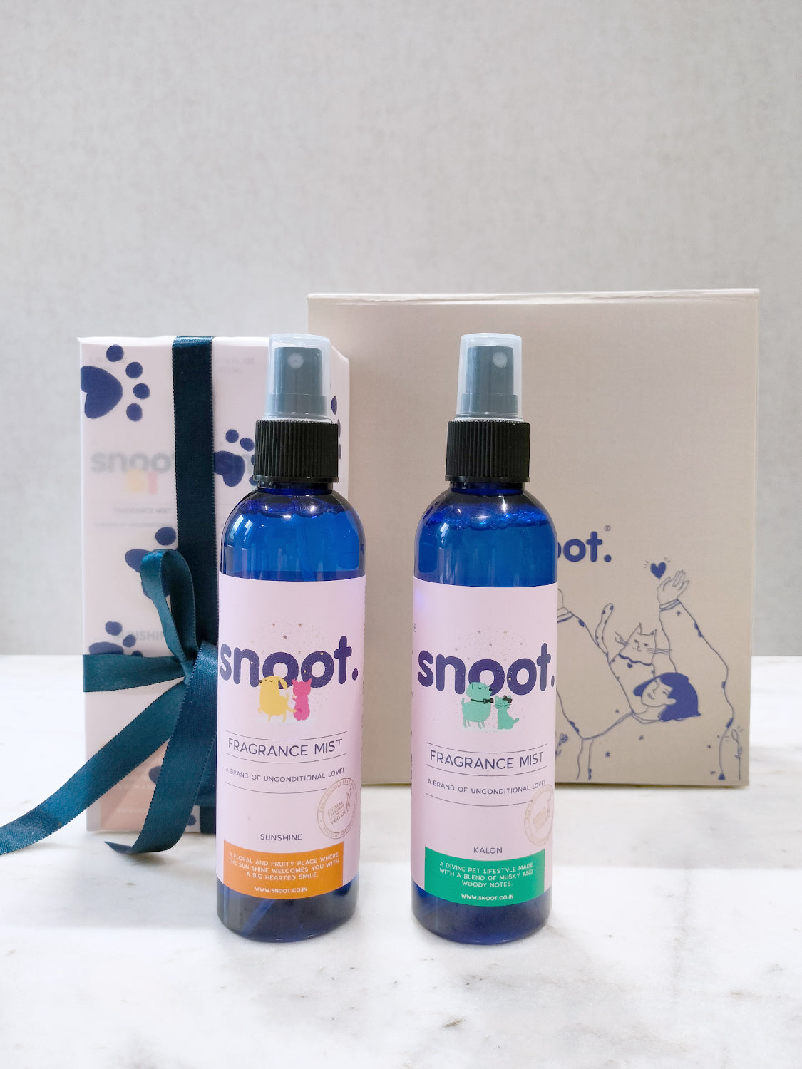 Gift Set for Pets, Dogs and Cats featuring two fragrance mists to refresh their coats.